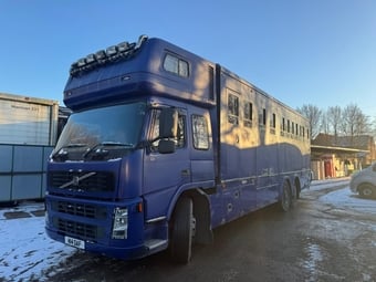 Oakley Supreme Volvo Horsebox