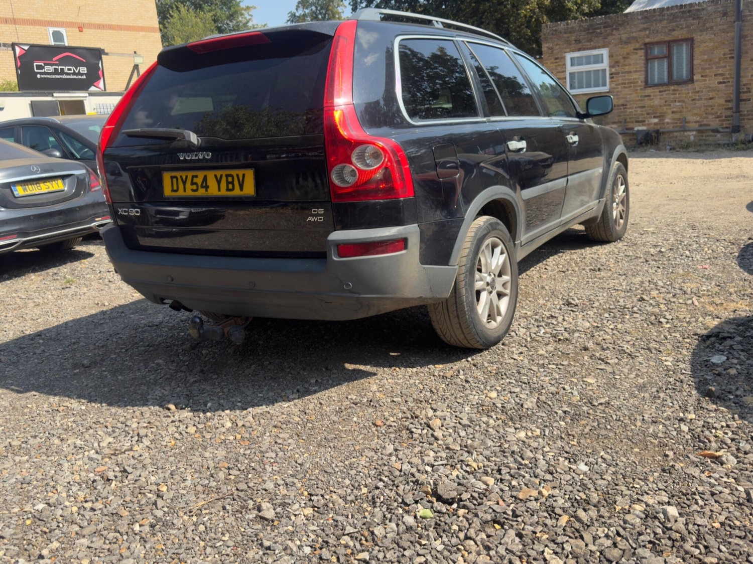 Volvo XC90 2005 - Cars in Staines