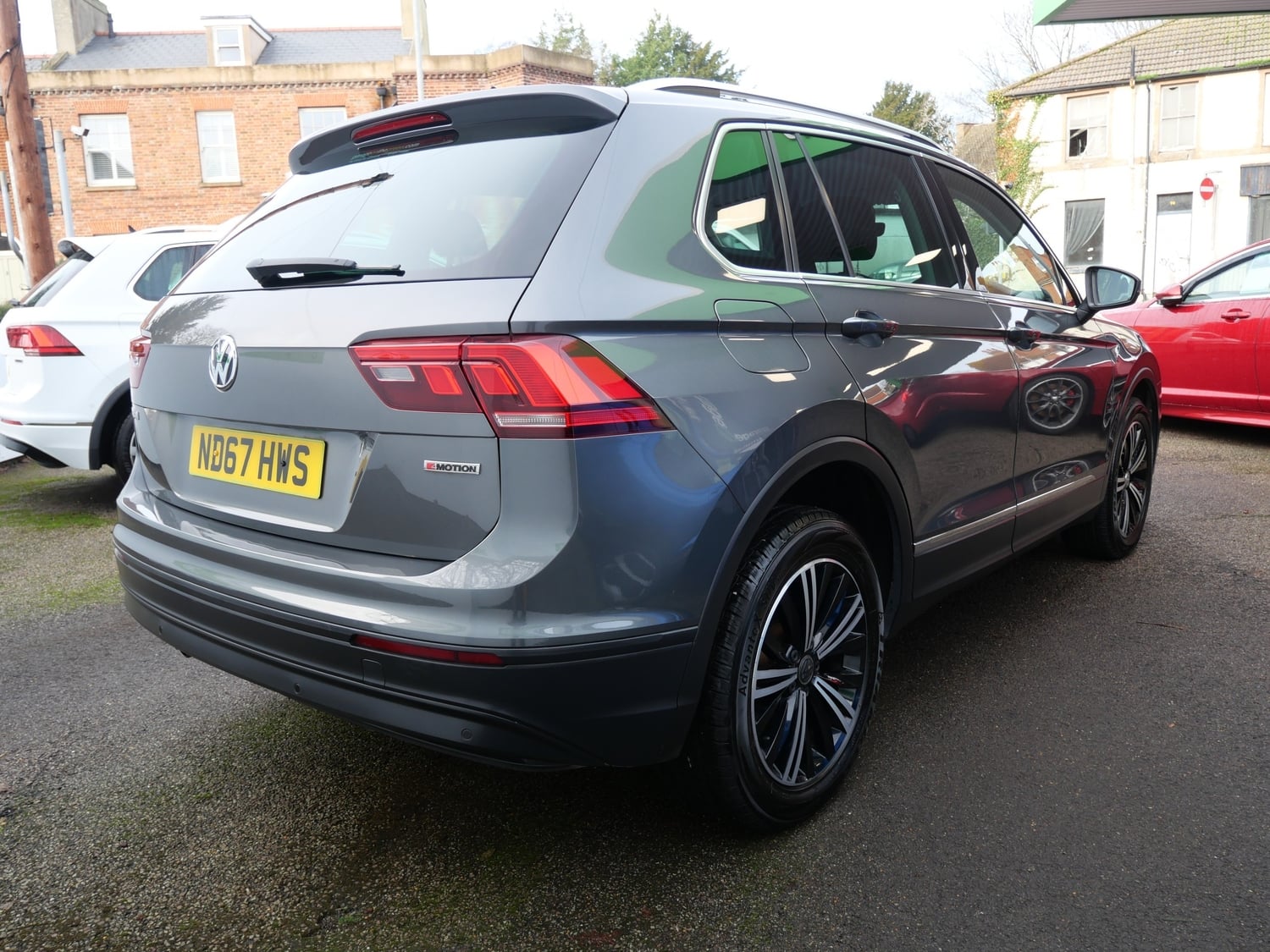 Volkswagen Tiguan 2017 - Cars in St. Leonards-On-Sea