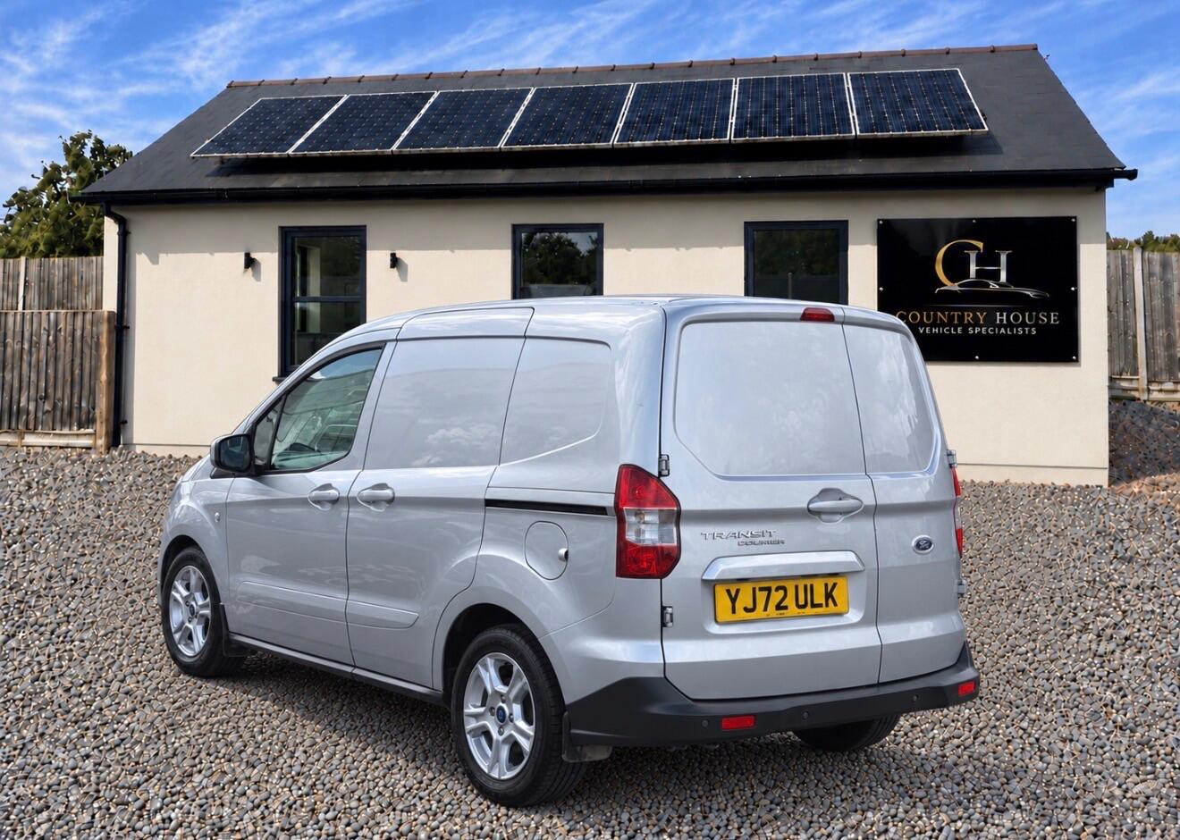 Ford Transit Courier 2022 - Vans & Commercial Vehicles in Sittingbourne