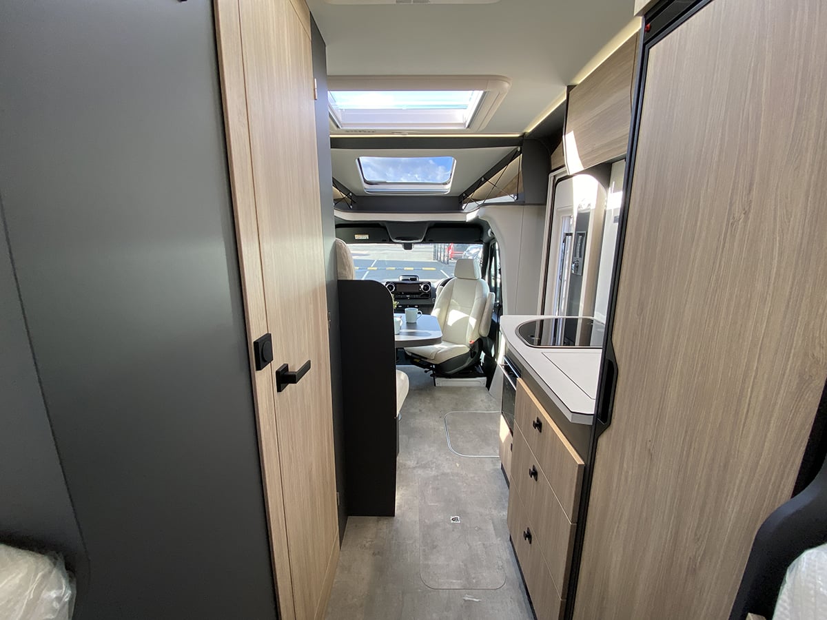 [2 berth ]Frankia Neo Cruiser 7.0 L