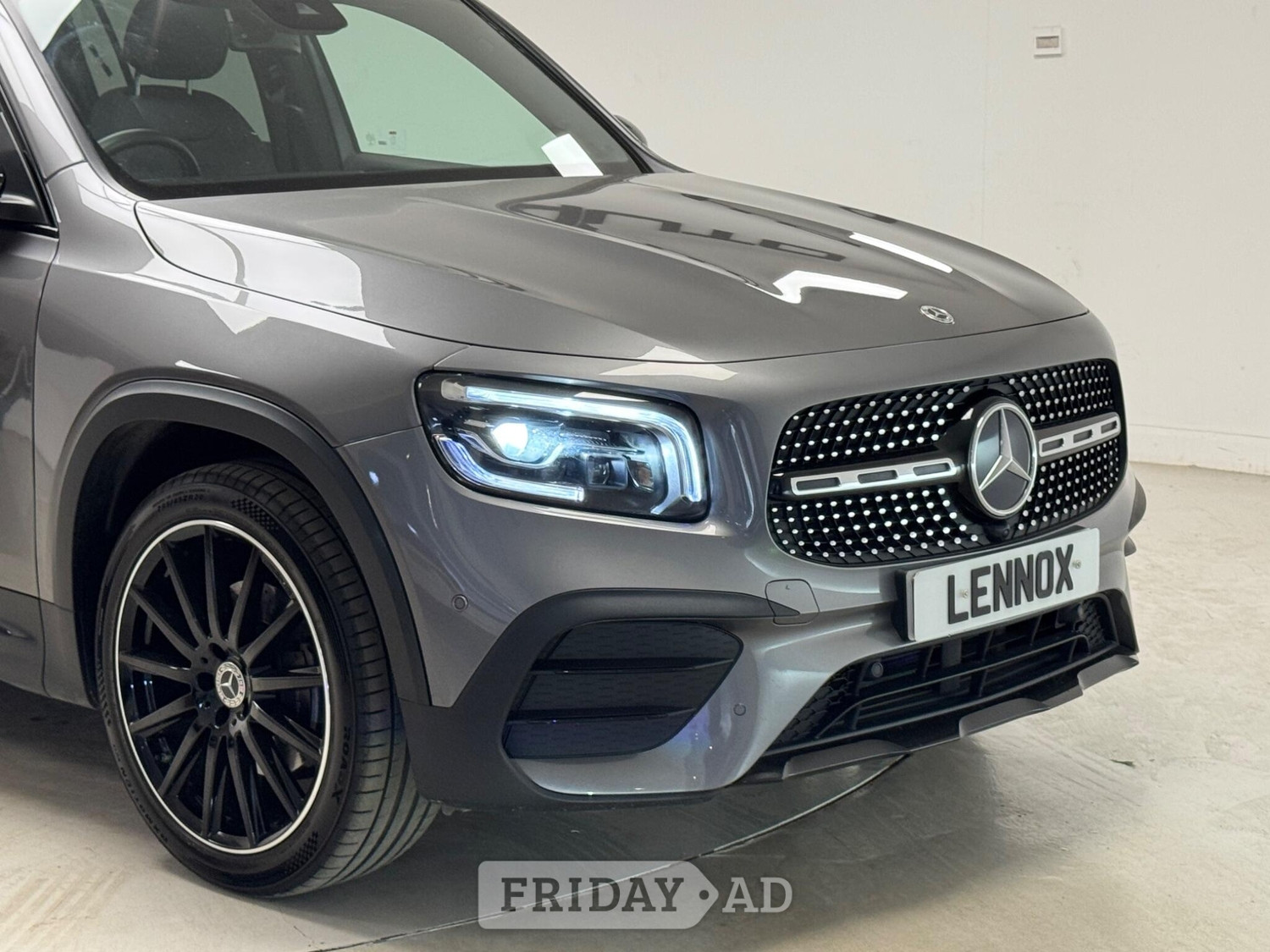 Mercedes-Benz GLB 2023 - Cars