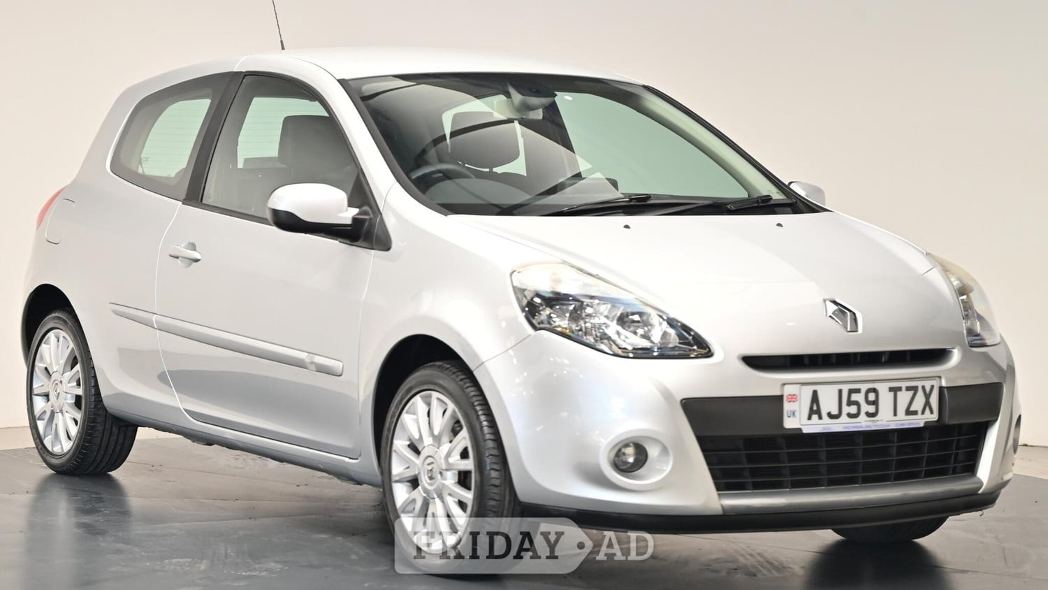 Renault Clio 2010 in Cullompton