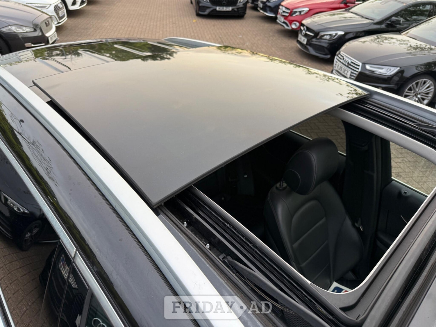[ berth ]Mercedes-Benz GLC