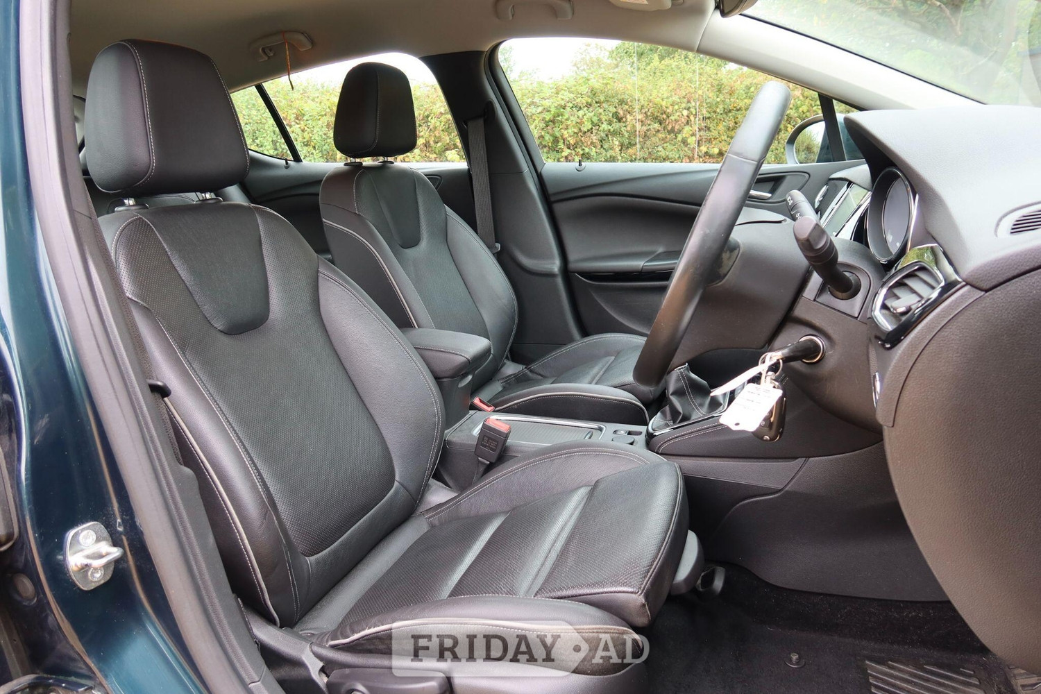 [ berth ]Vauxhall Astra