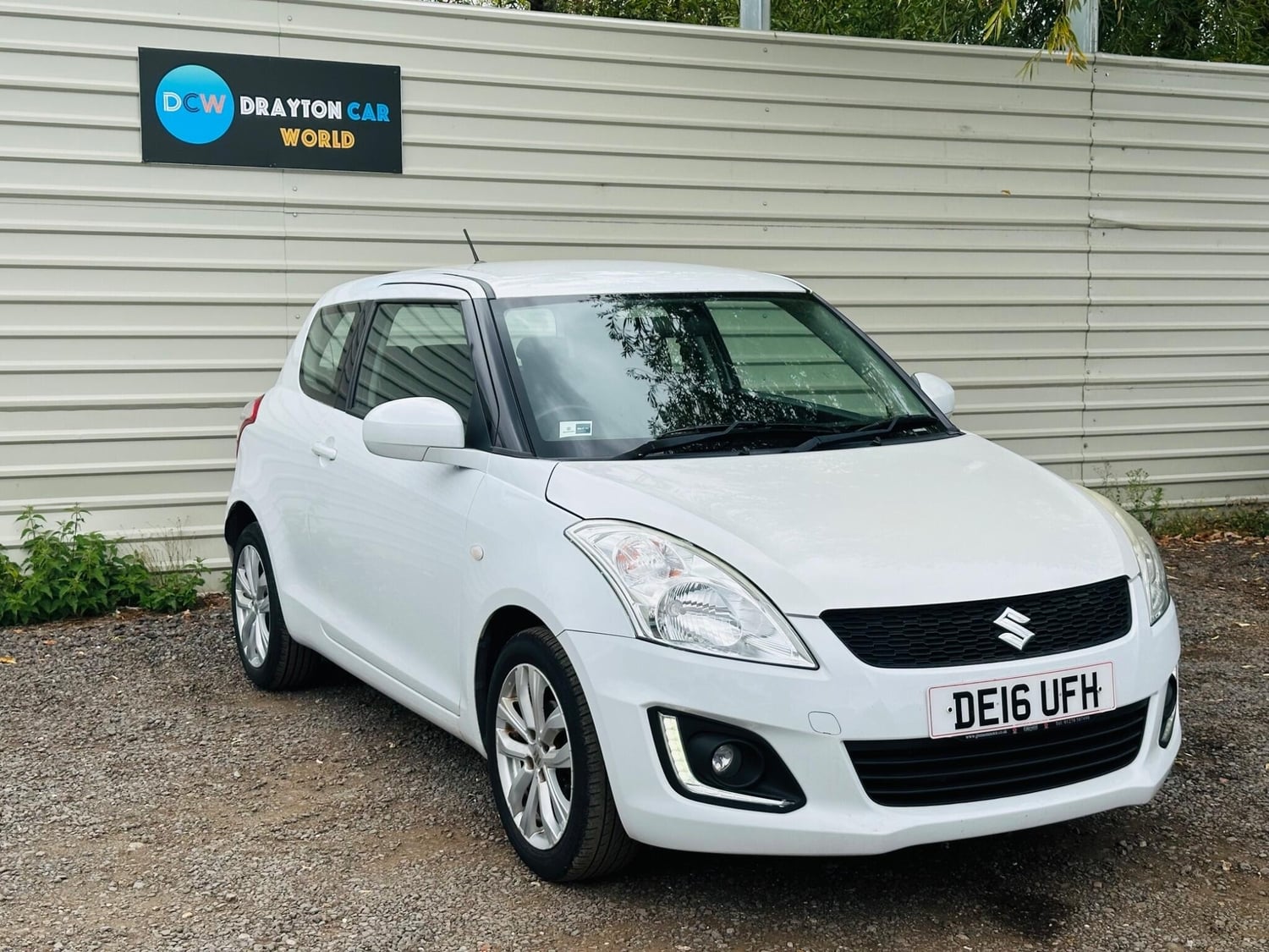 Suzuki Swift 2016 - Cars in Hillingdon