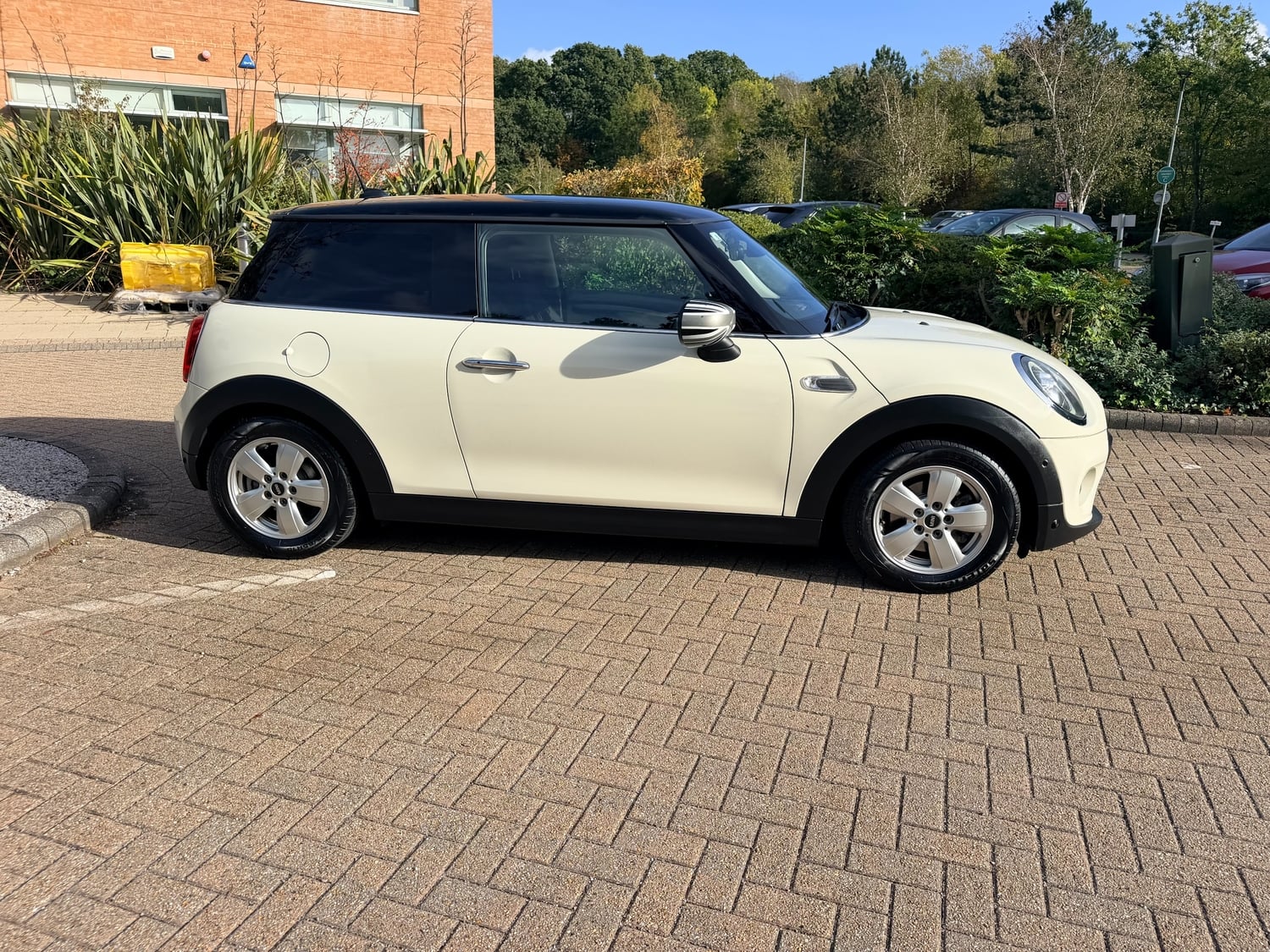 [ berth ]Mini Hatch