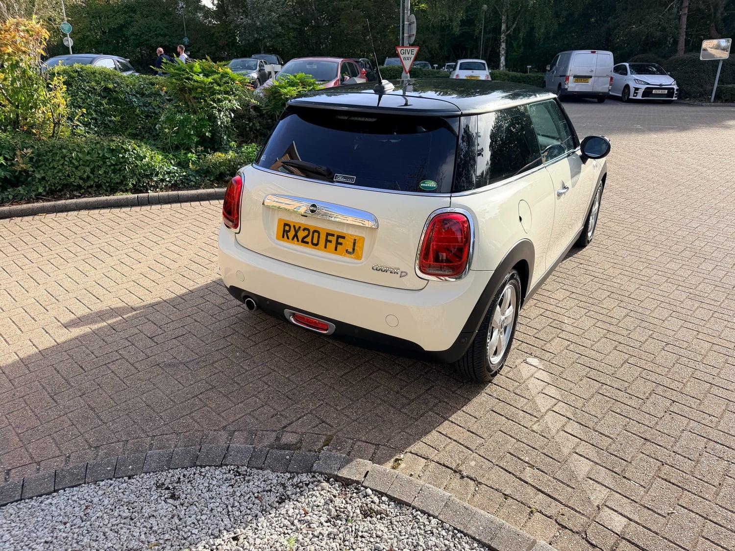 Mini Hatch 2026 - Cars