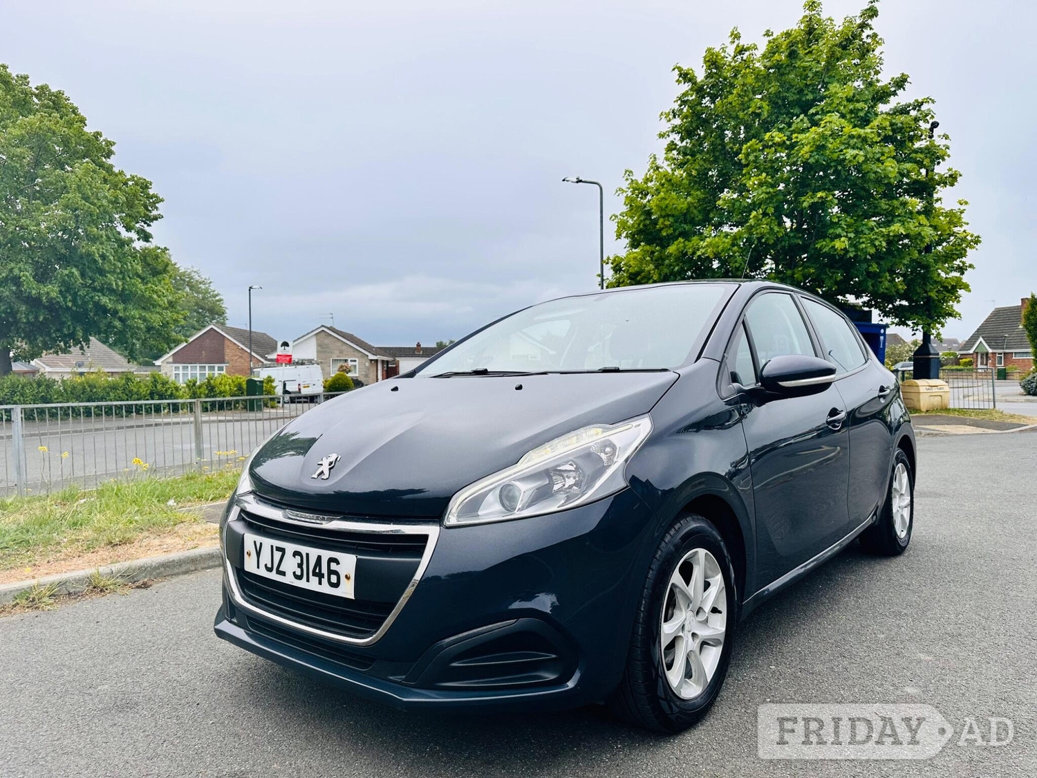 [ berth ]Peugeot 208