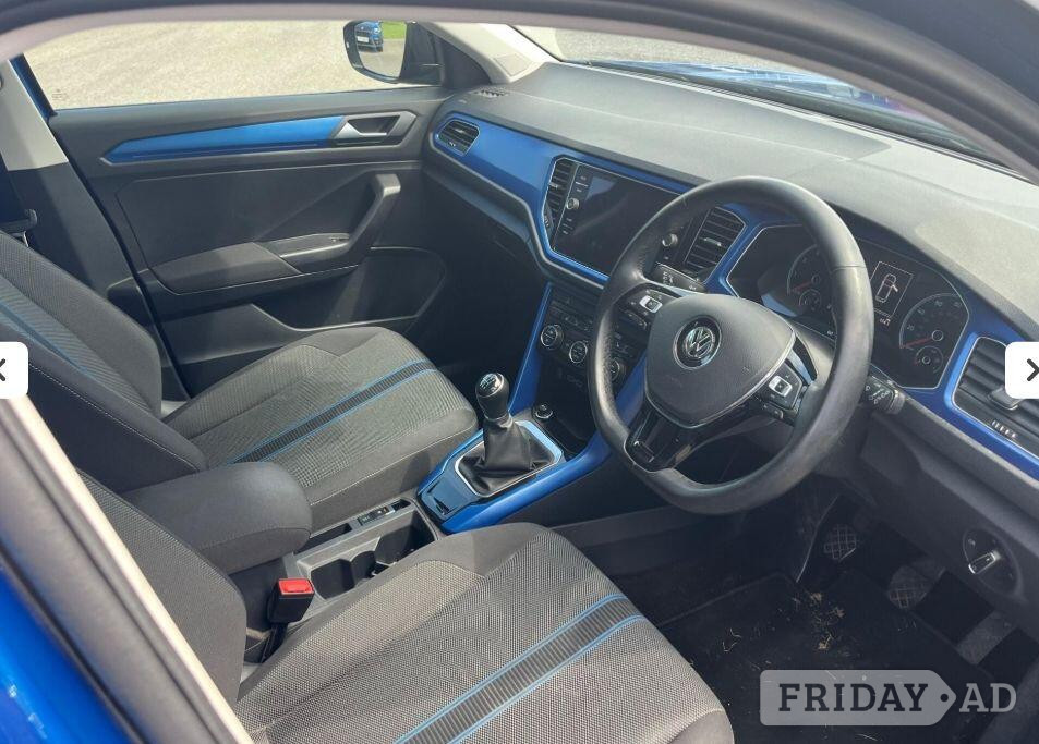 Volkswagen T-Roc 2019 - Cars in Ashford