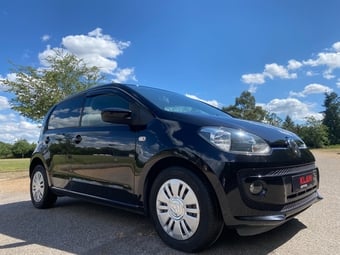 Volkswagen UP! 2015