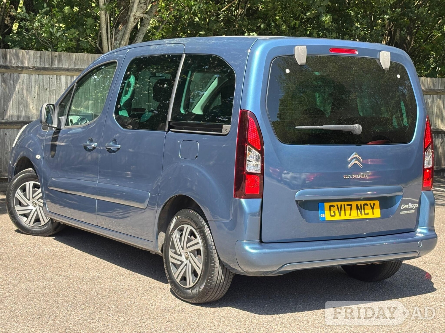 Citroen Berlingo 2017 - Cars in Farnham