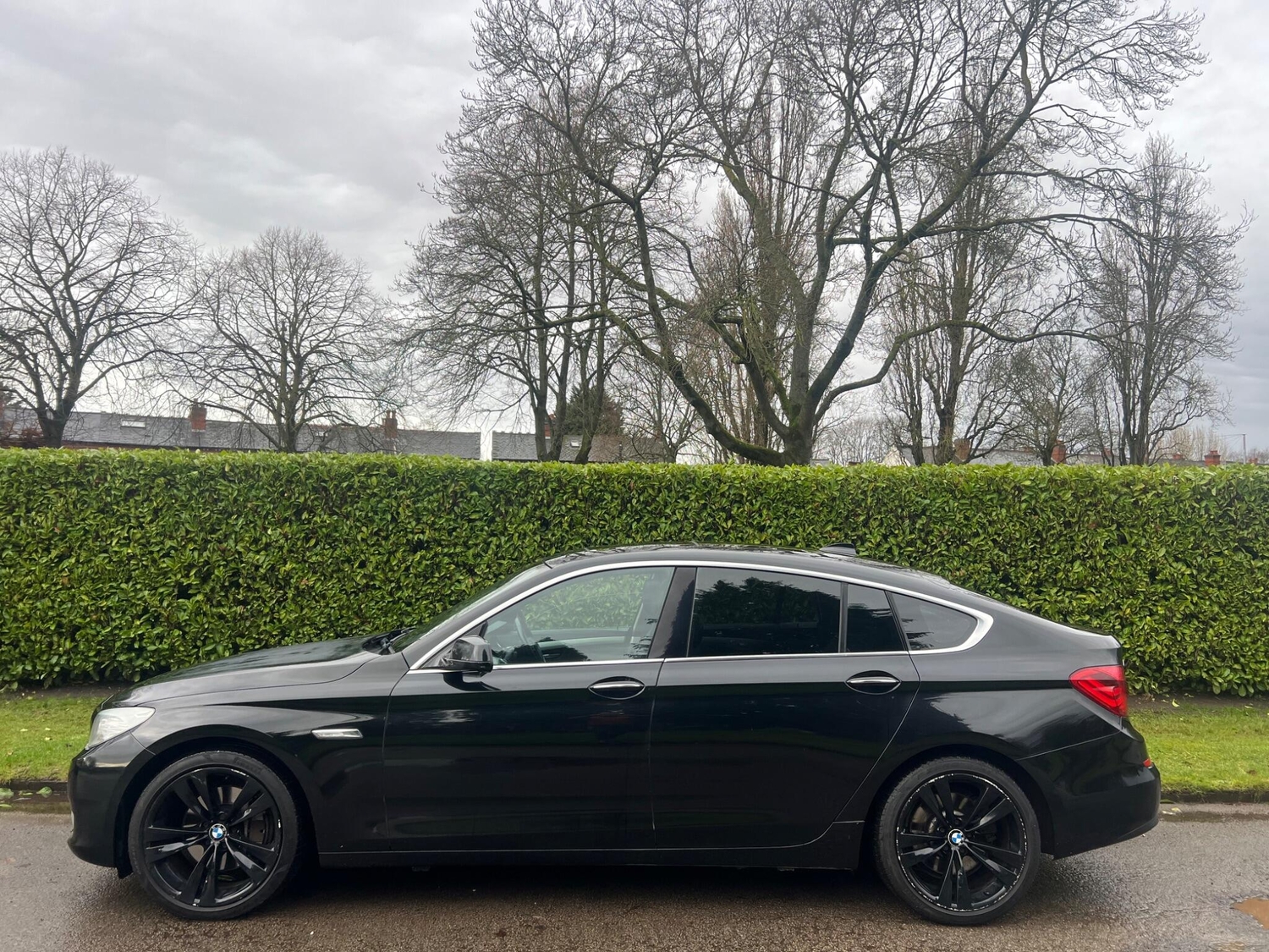 BMW 5 Series Gran Turismo 2011 - Cars