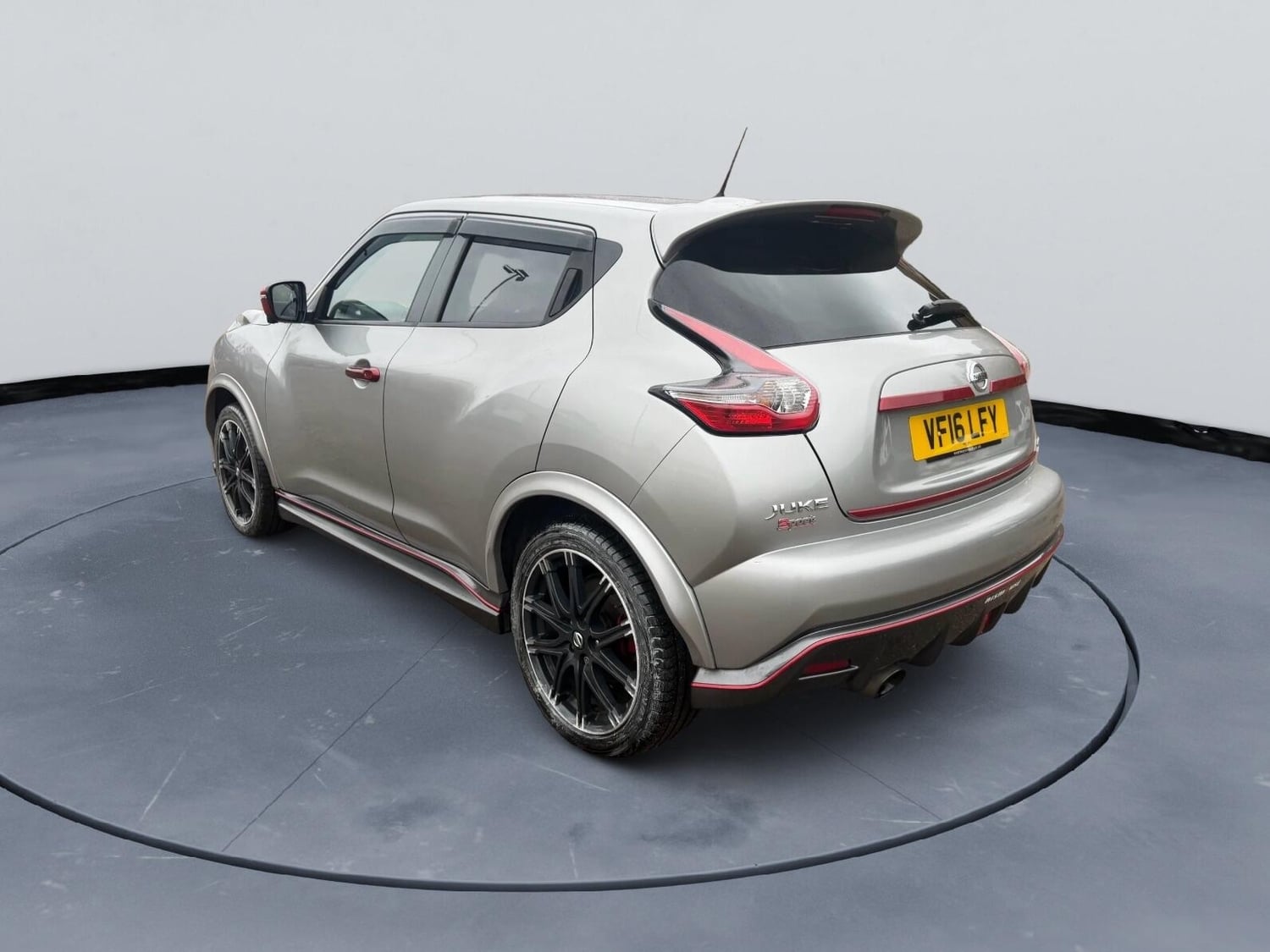 Nissan Juke 2016 - Cars in Ealing