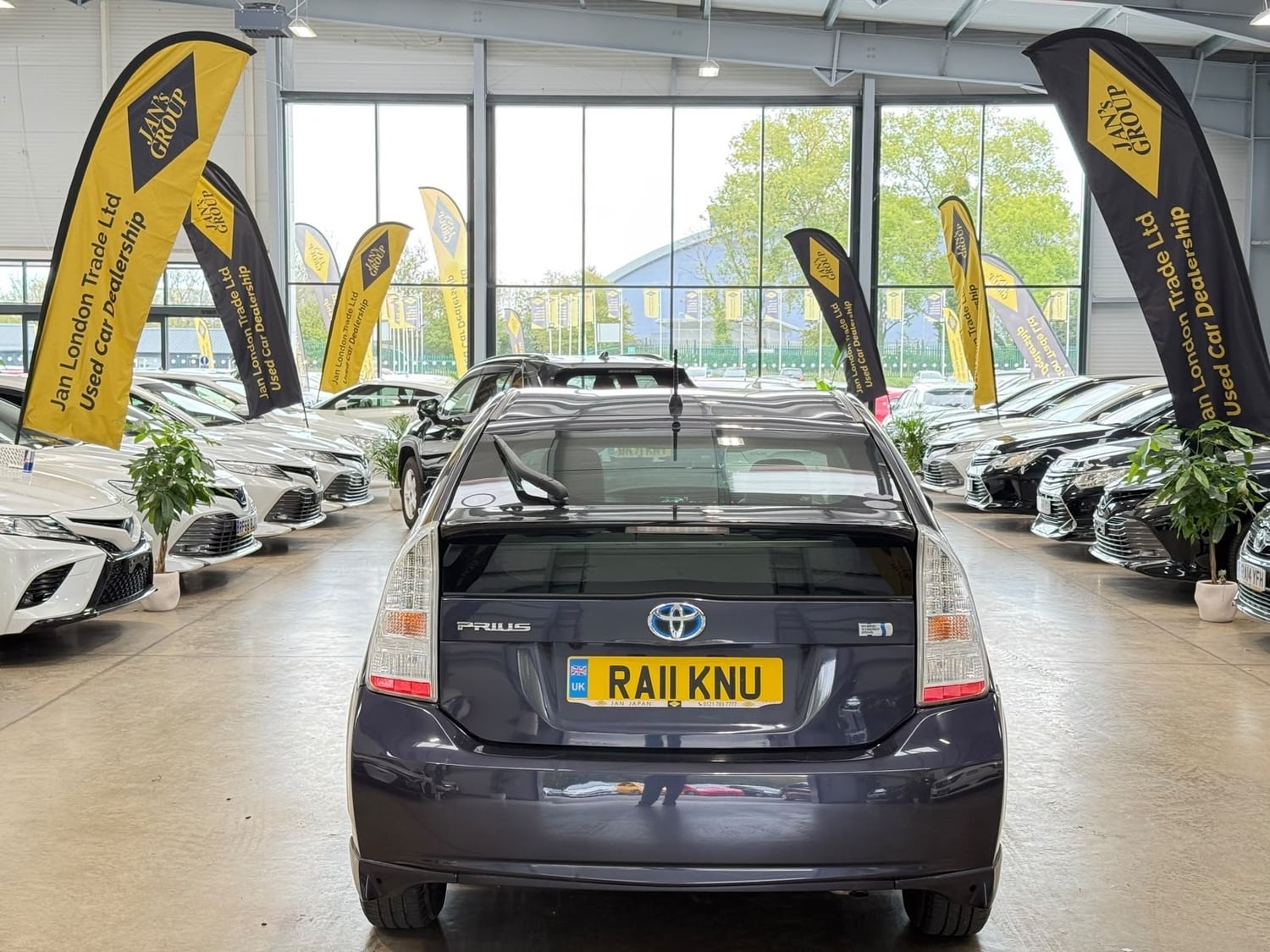 Toyota Prius 2011 - Cars in Reading