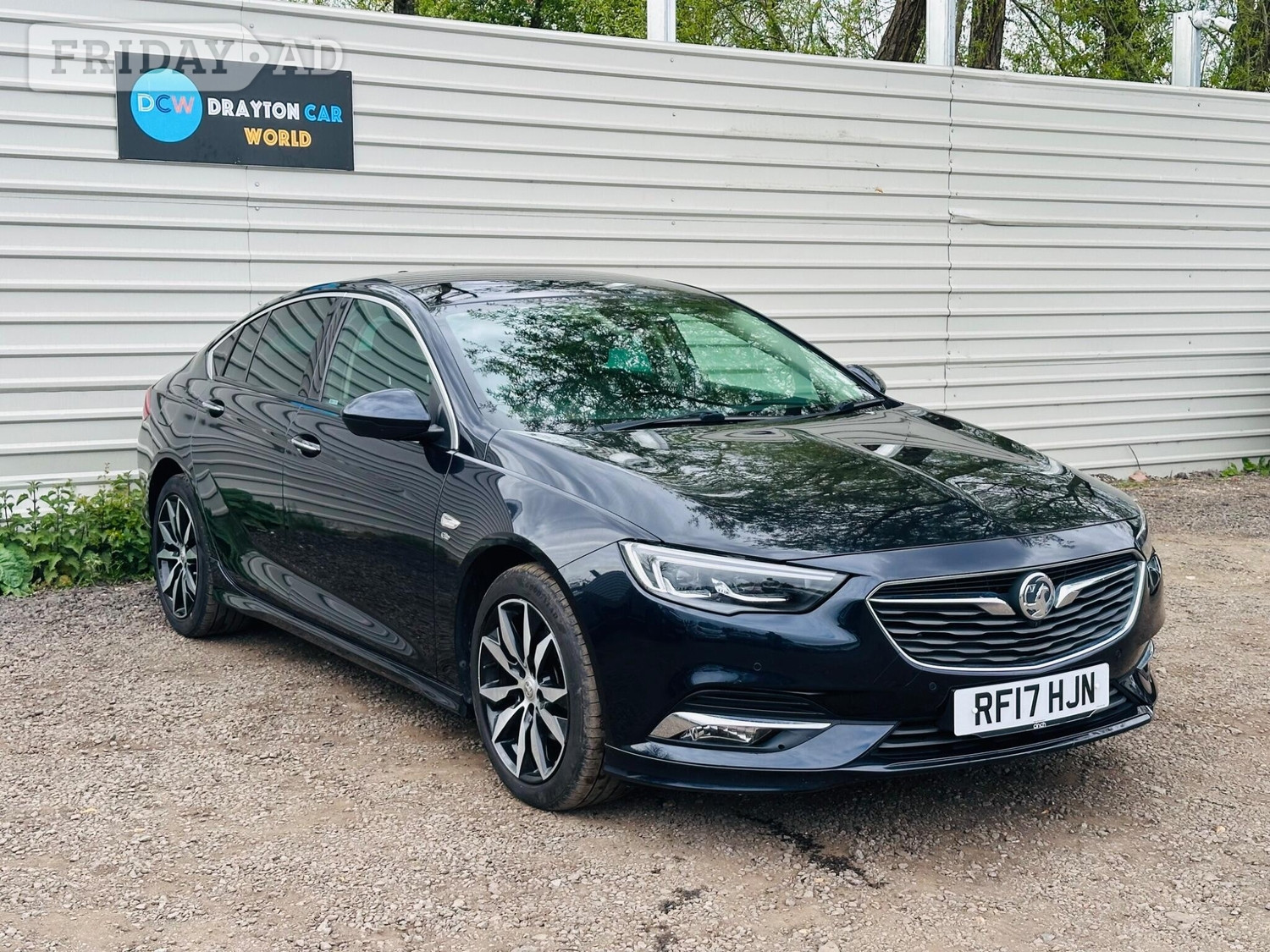 Vauxhall Insignia 2017 - Cars in Hillingdon