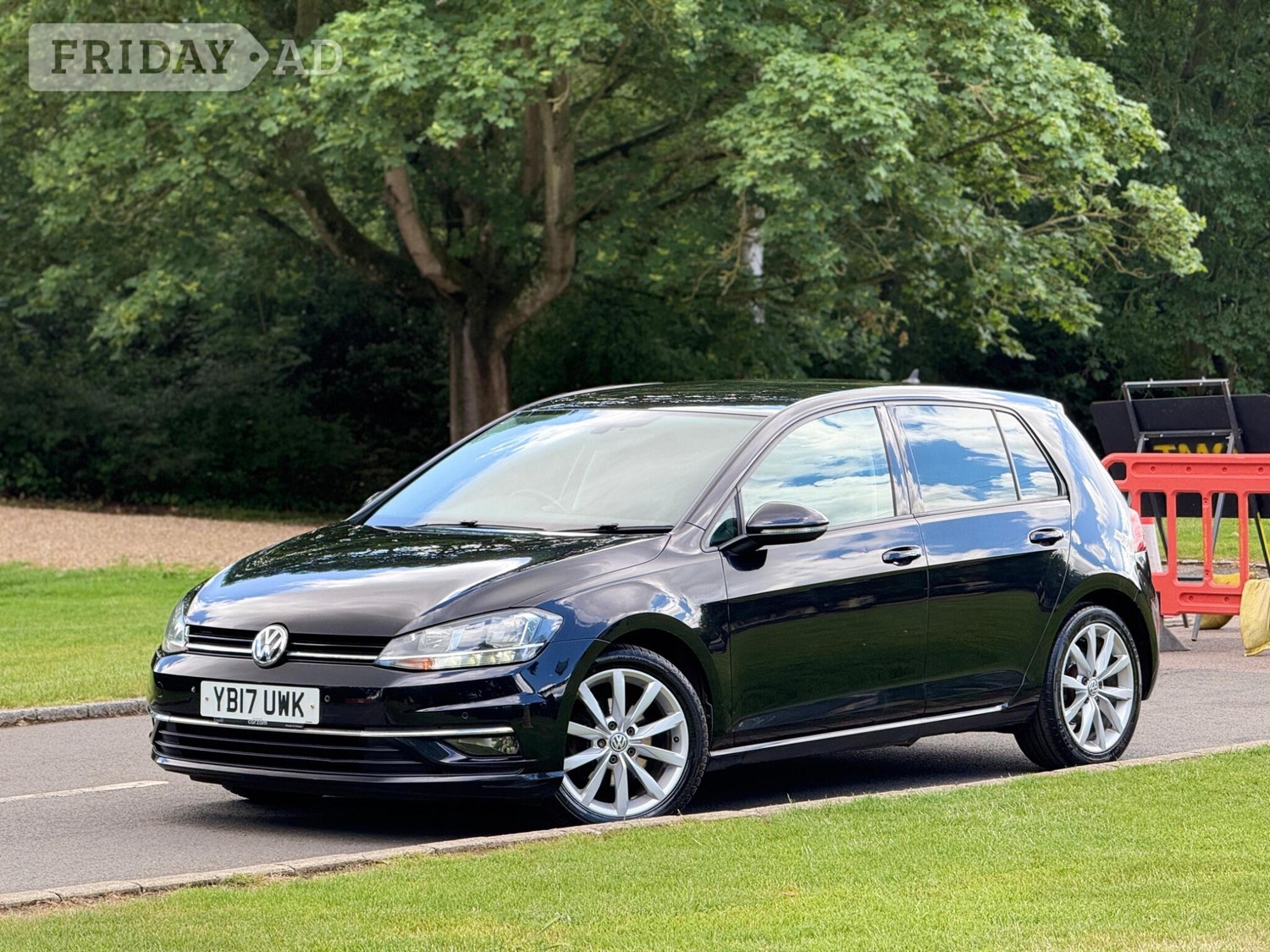 Volkswagen Golf 2017 - Cars in Bedford