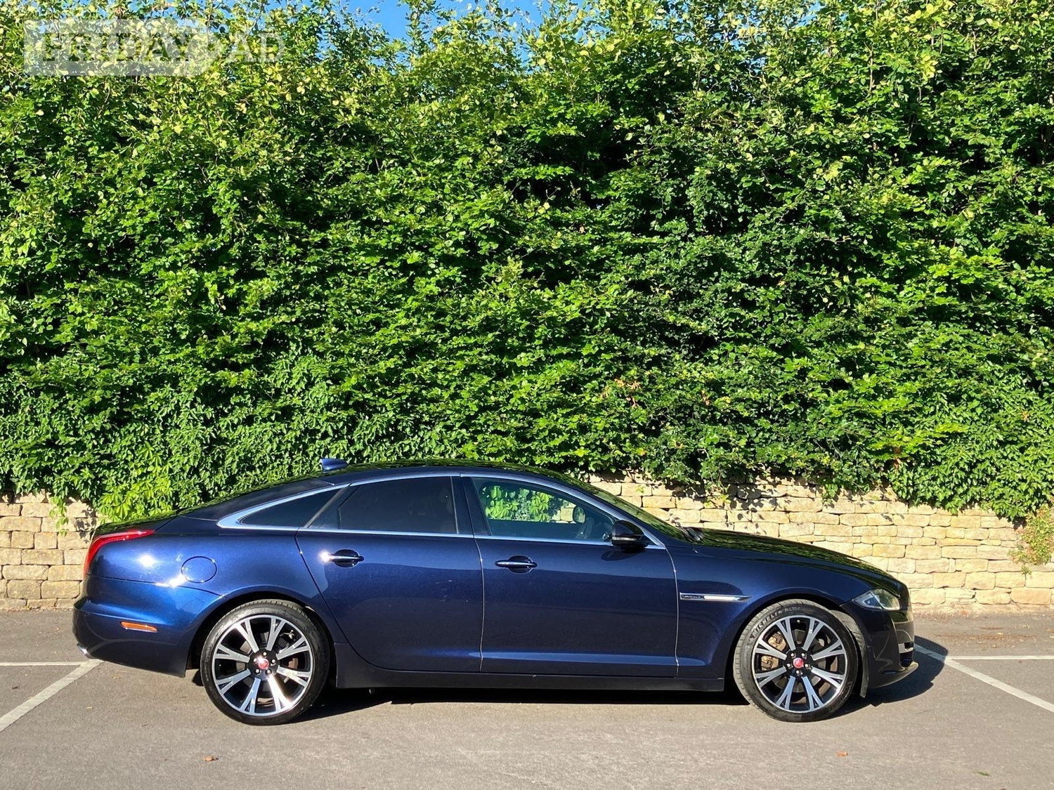 Jaguar XJ Wantage