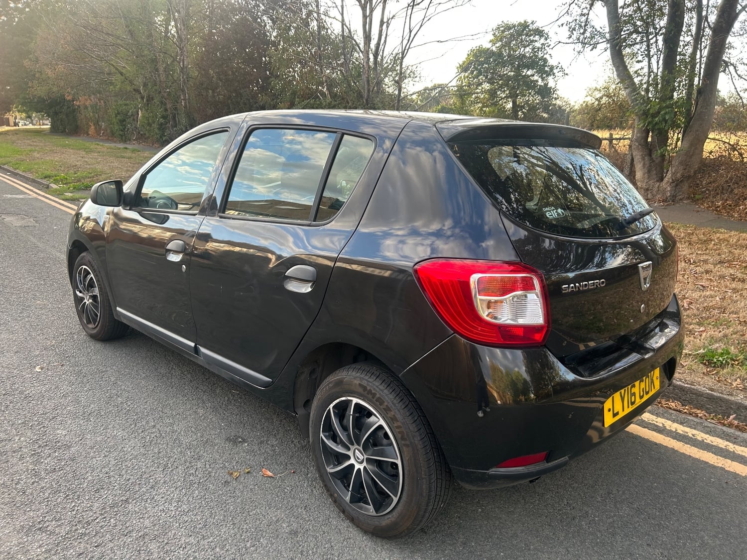 Dacia Sandero 2016 - Cars