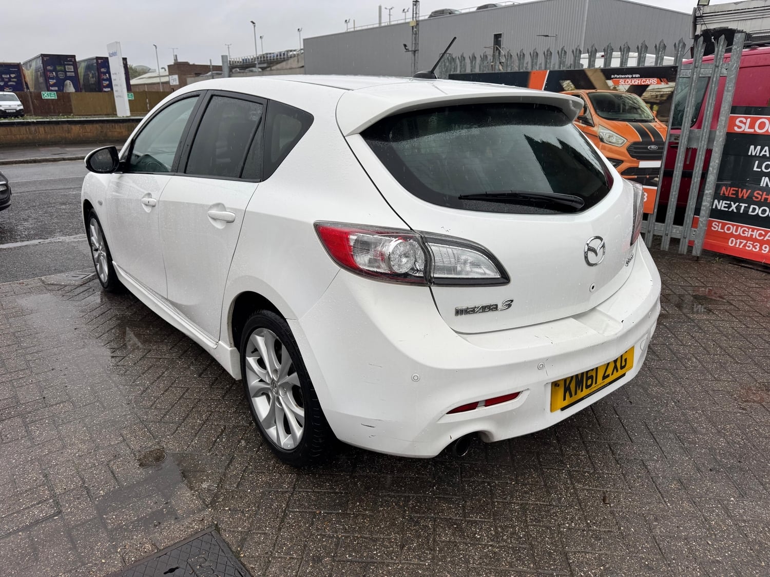 [ berth ]Mazda 3