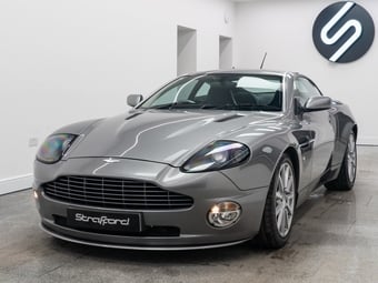 Aston Martin Vanquish 2005