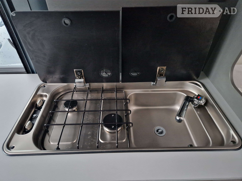 Dethleffs Advantage Globetrail  640 ES 2024 for sale - Motorhomes & Caravans