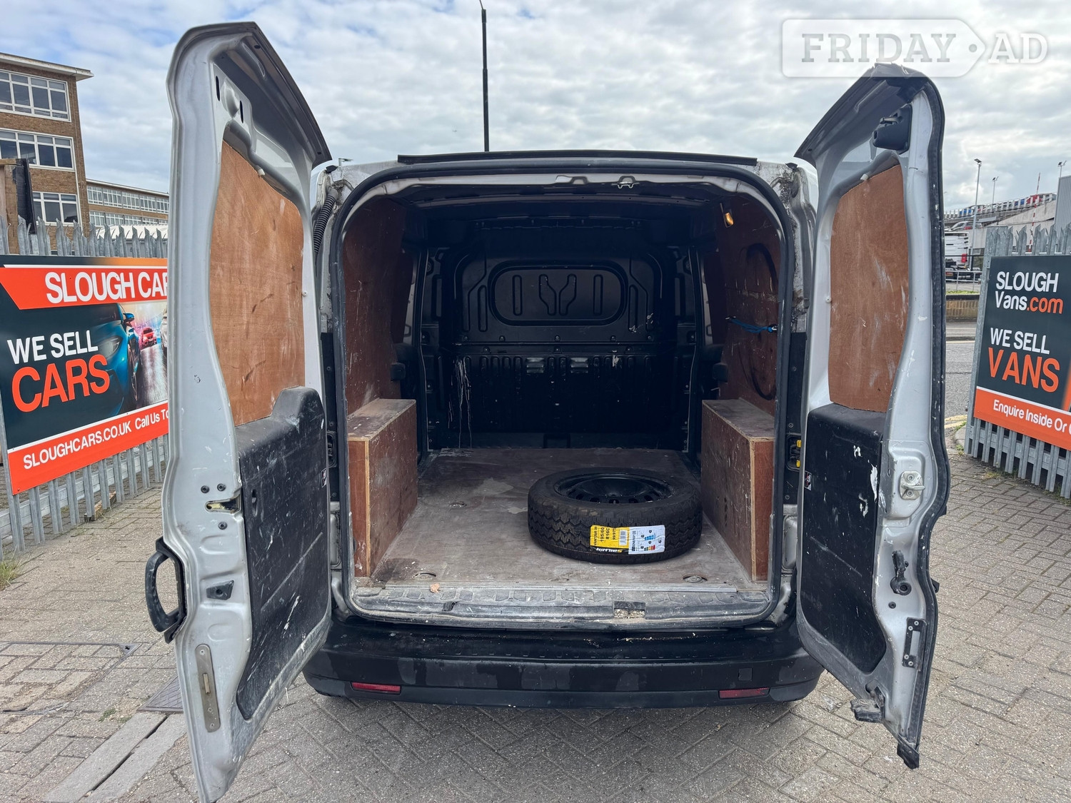 Vauxhall Combo 2017 - Vans & Commercial Vehicles