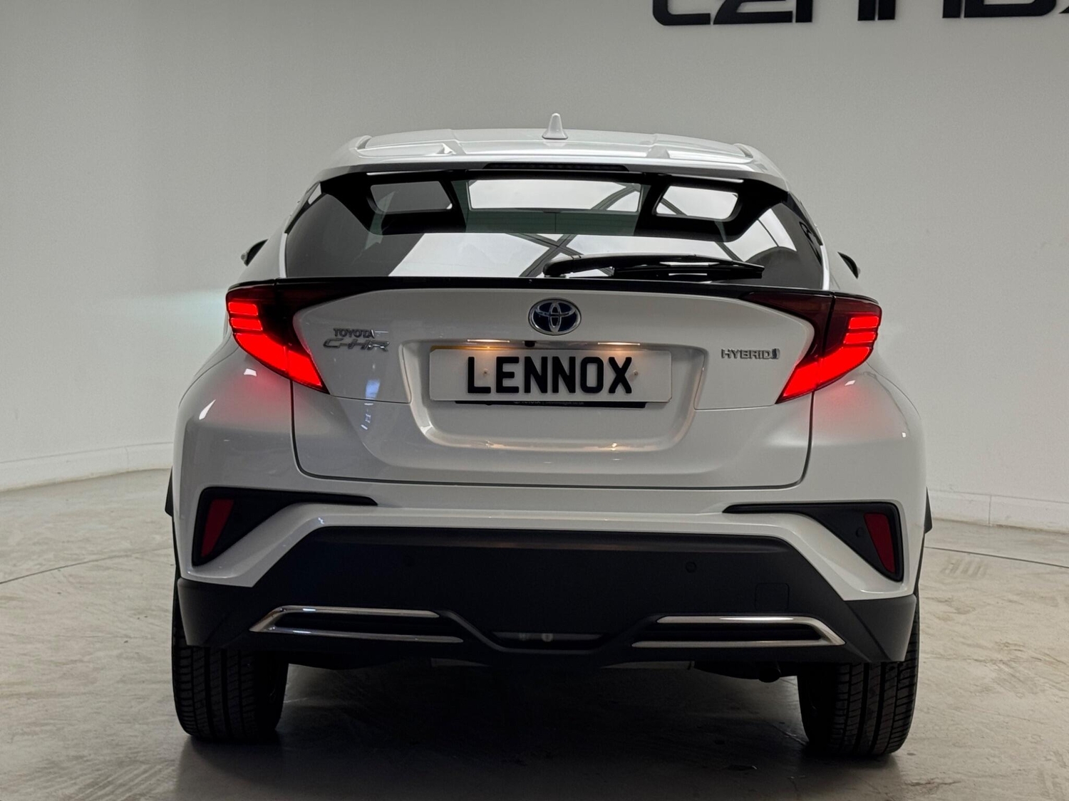 Toyota C-HR 2023 - Cars