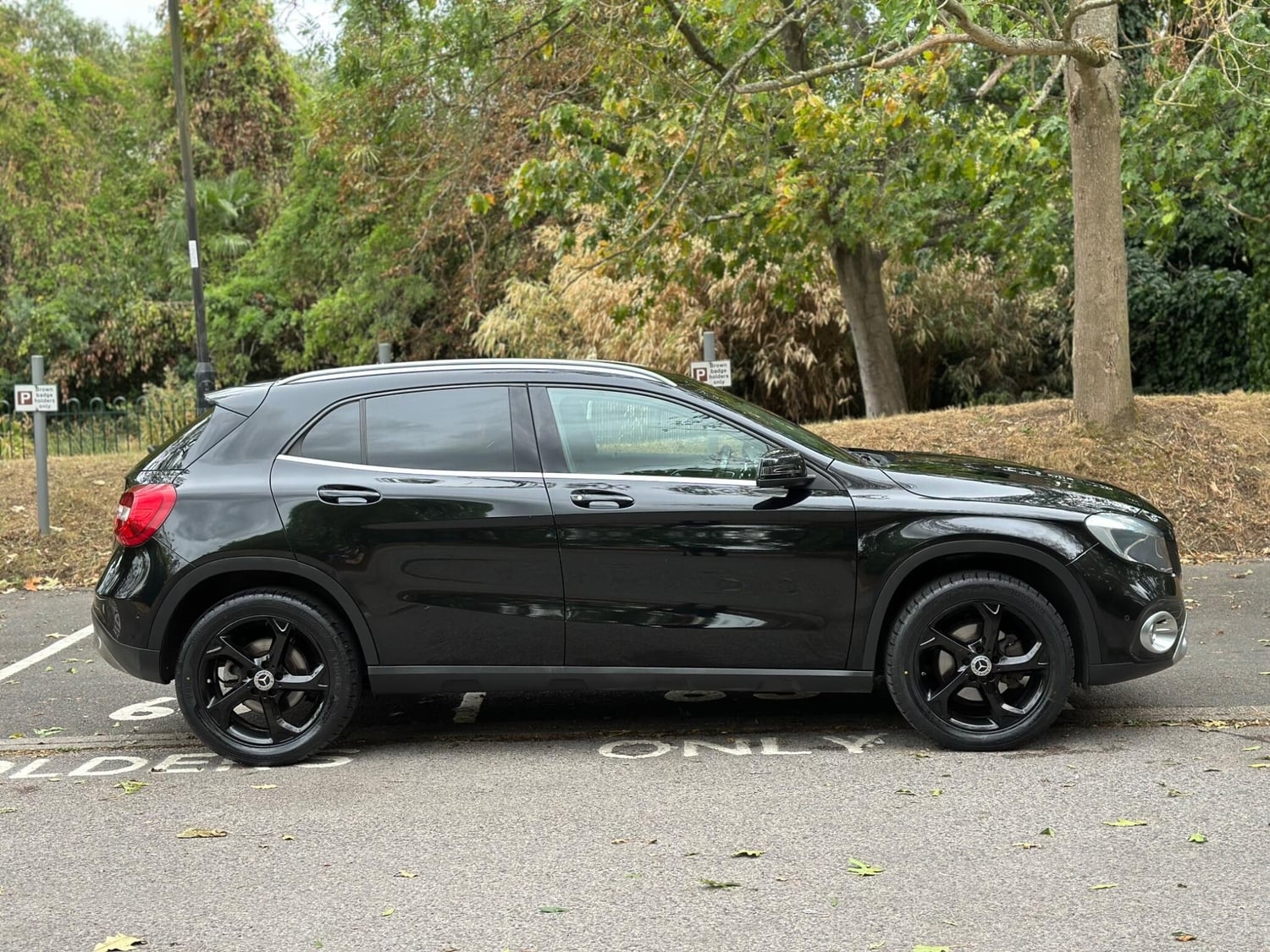 [ berth ]Mercedes-Benz GLA