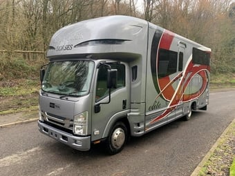 Equi-Trek Elite Plus 7500kg Isuzu Trucks Horsebox