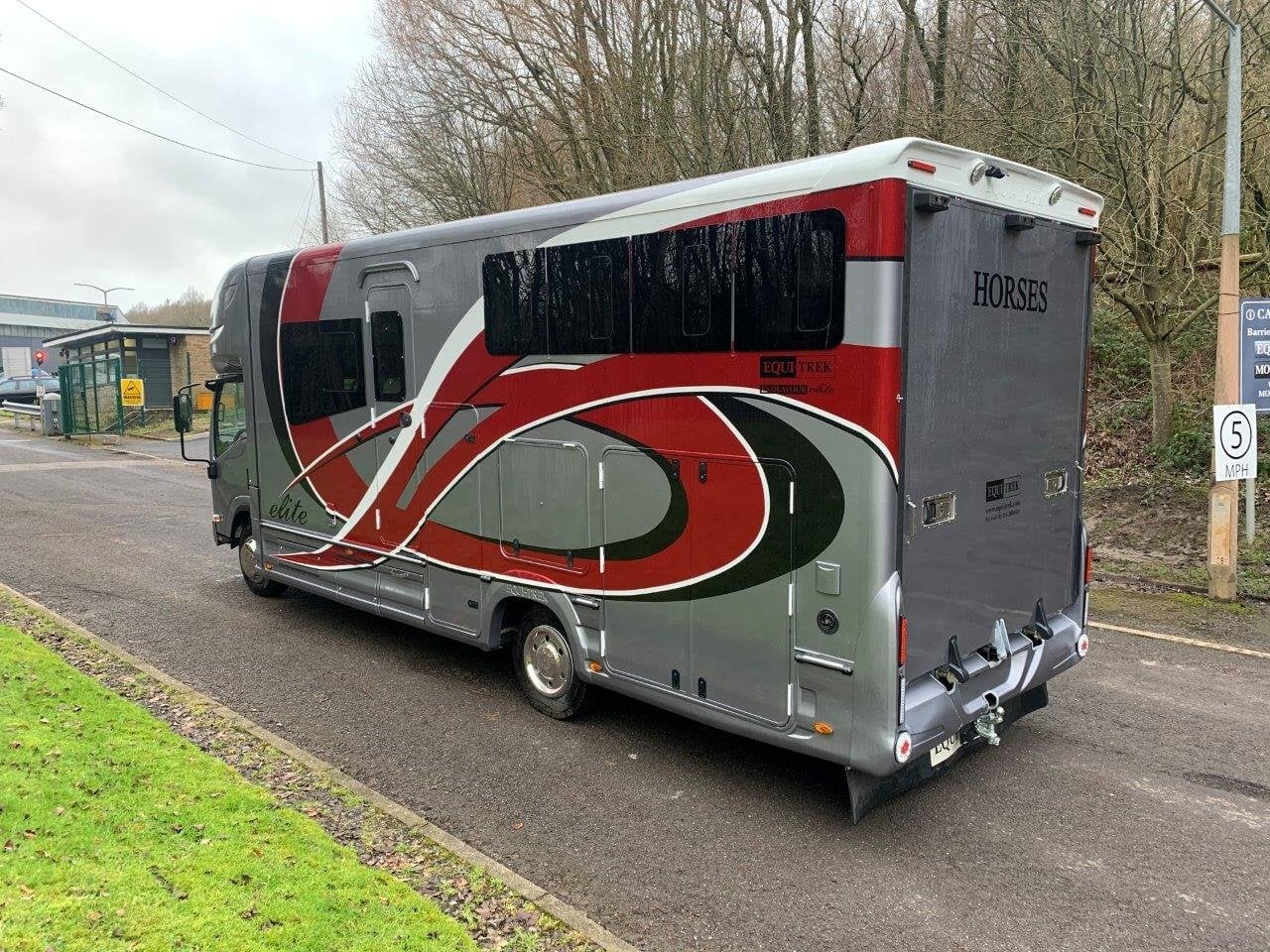 [ berth ]Equi-Trek Elite Plus 7500kg