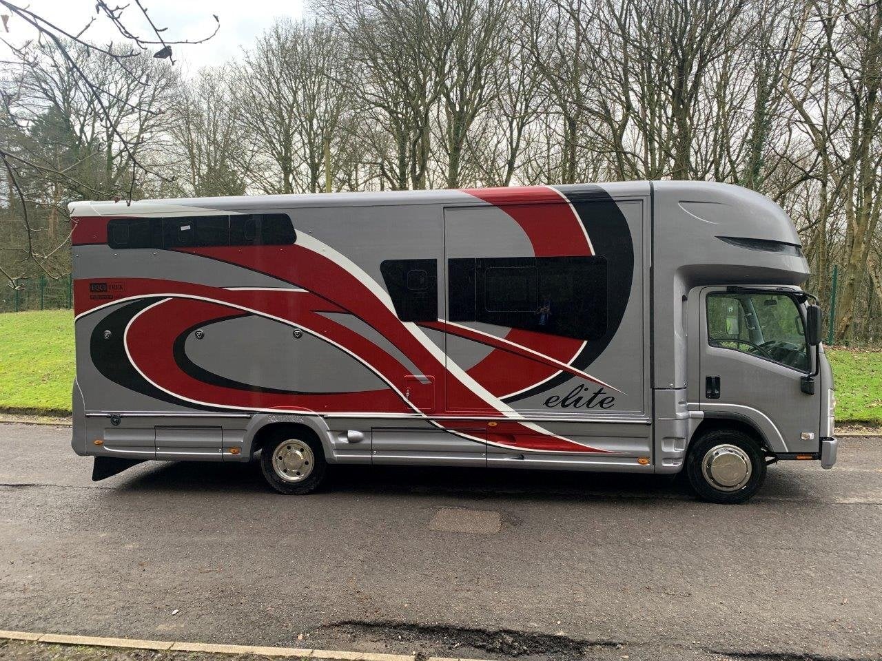 Equi-Trek Elite Plus 7500kg Isuzu Trucks Horsebox - Trailers & Horseboxes