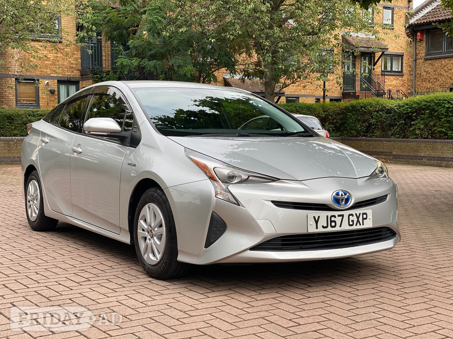 Toyota Prius 2017 in London