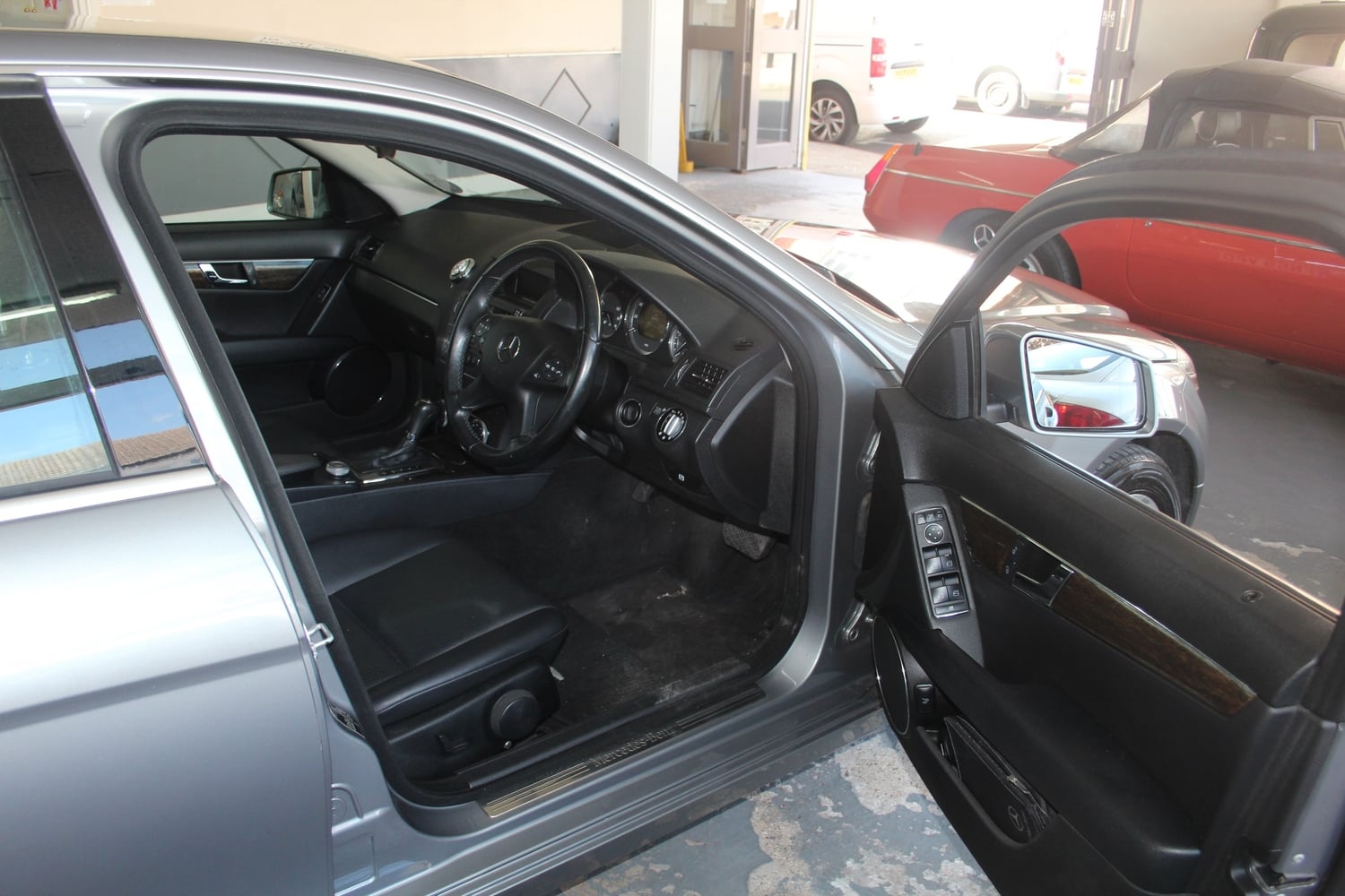 [ berth ]Mercedes-Benz C Class