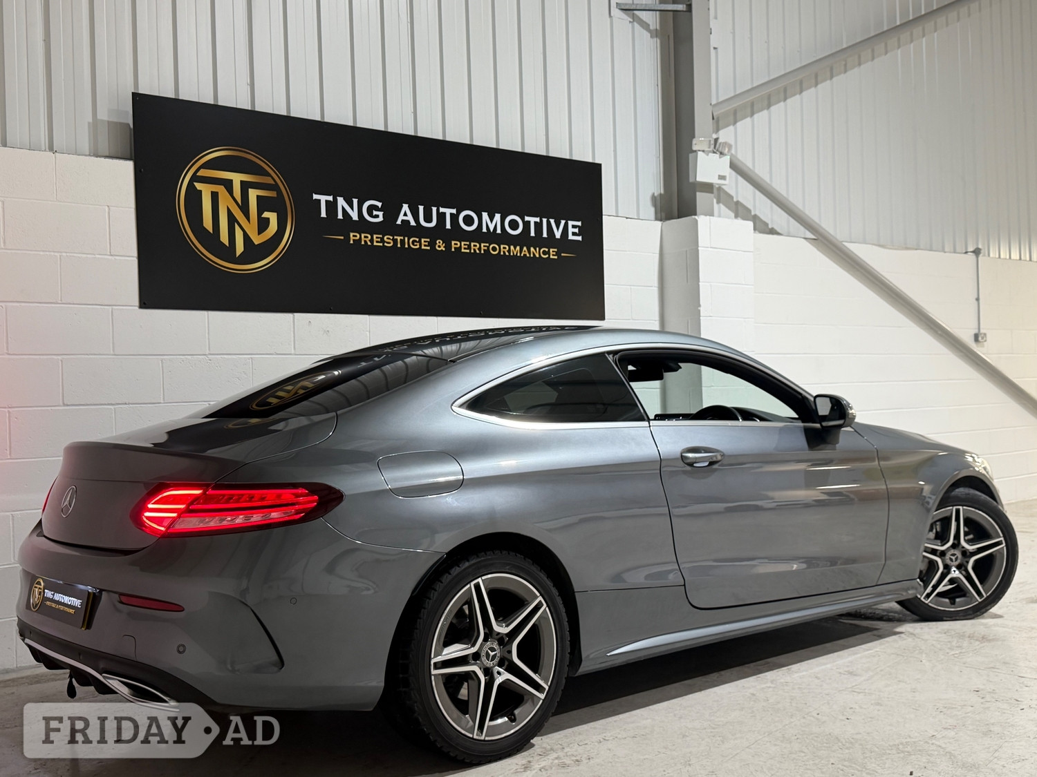 [ berth ]Mercedes-Benz C Class
