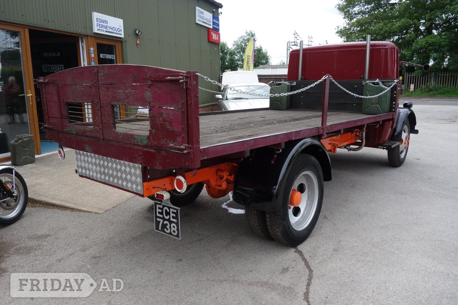 [ berth ]Ford Thames