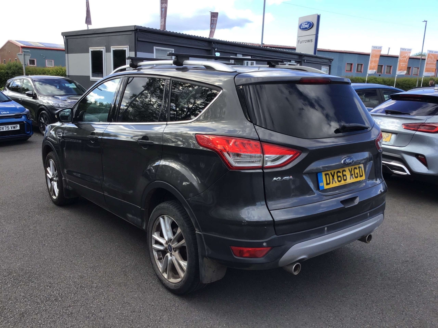 [ berth ]Ford Kuga
