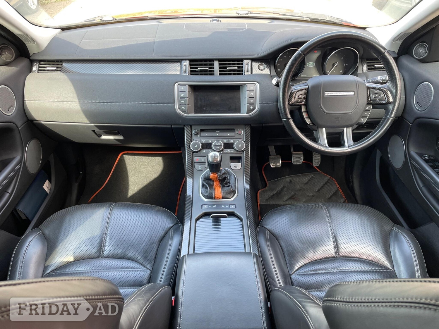 [ berth ]Land Rover Range Rover Evoque