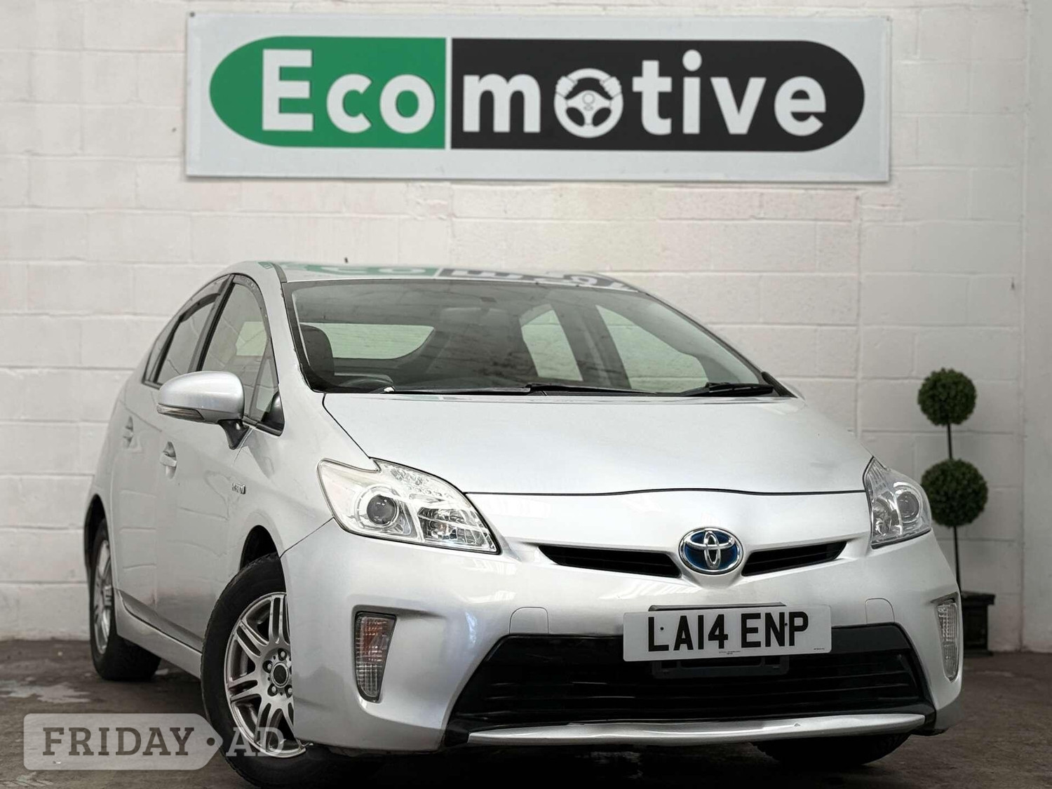 Toyota Prius 2014 in Uxbridge