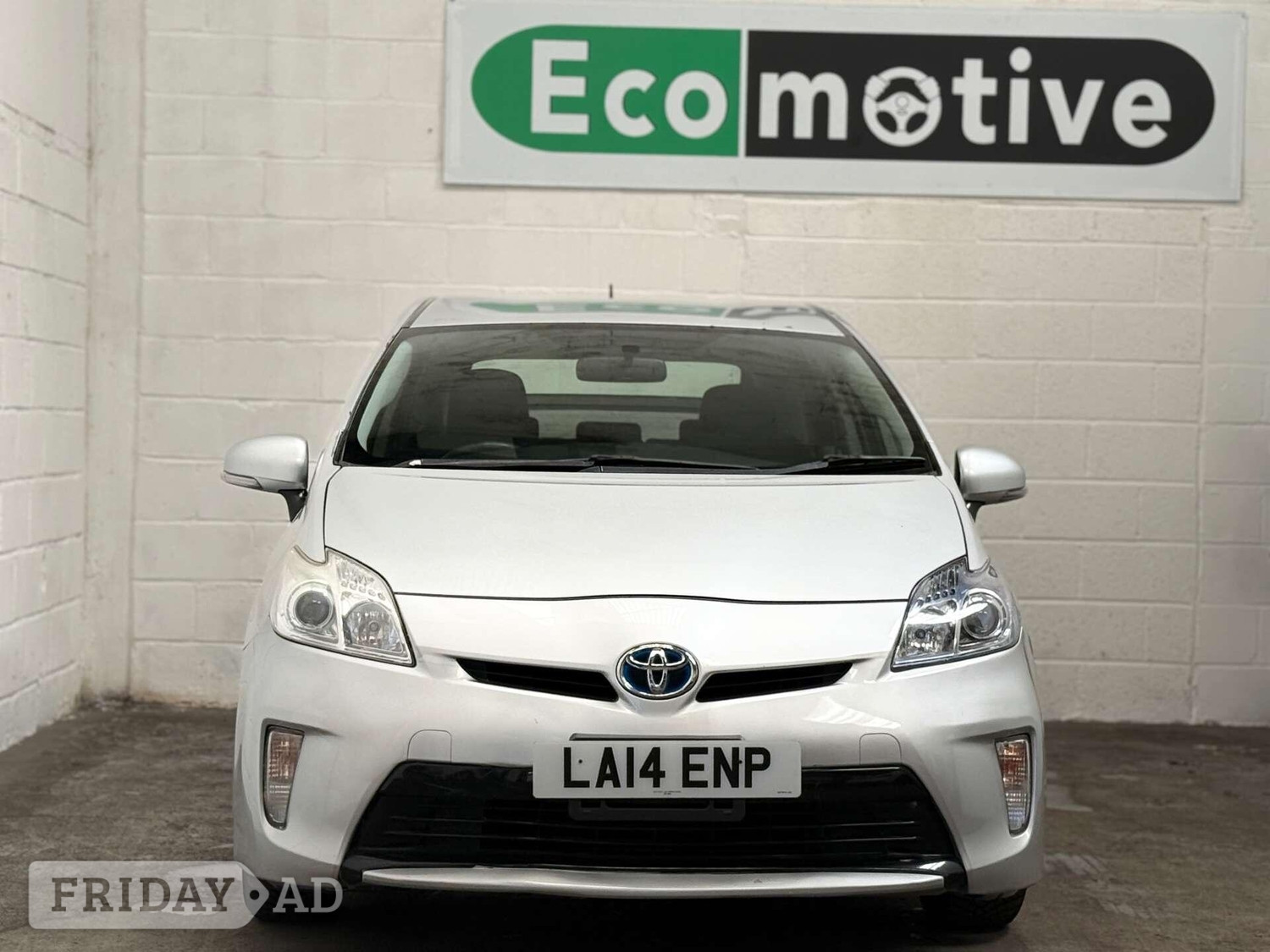 Toyota Prius 2014 - Cars