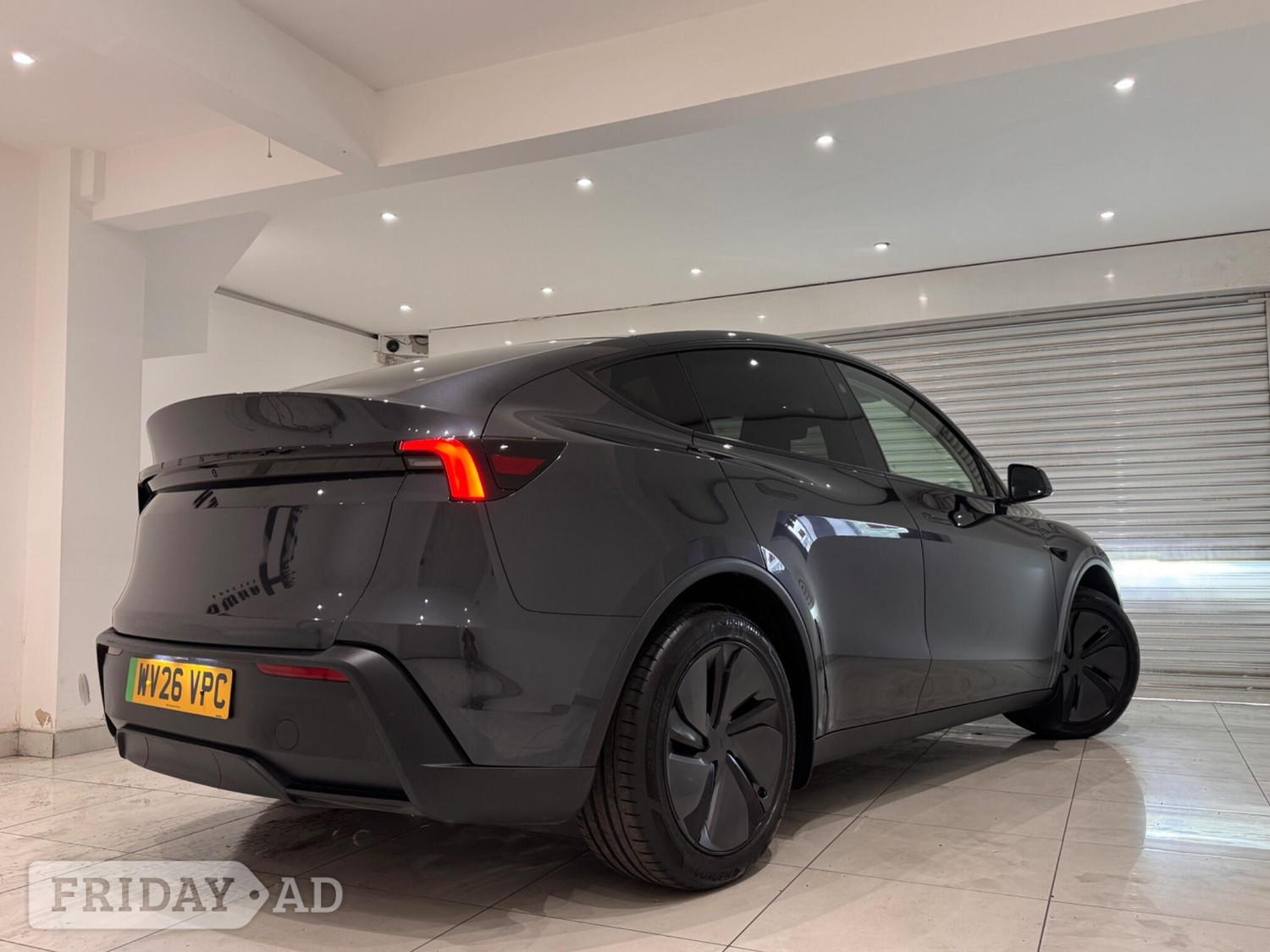 [ berth ]Tesla Model Y
