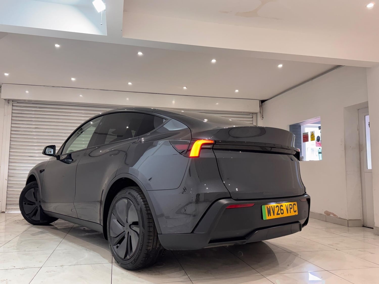 Tesla Model Y 2026 - Cars