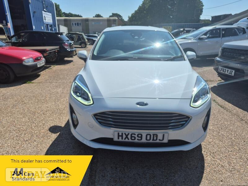 [ berth ]Ford Fiesta