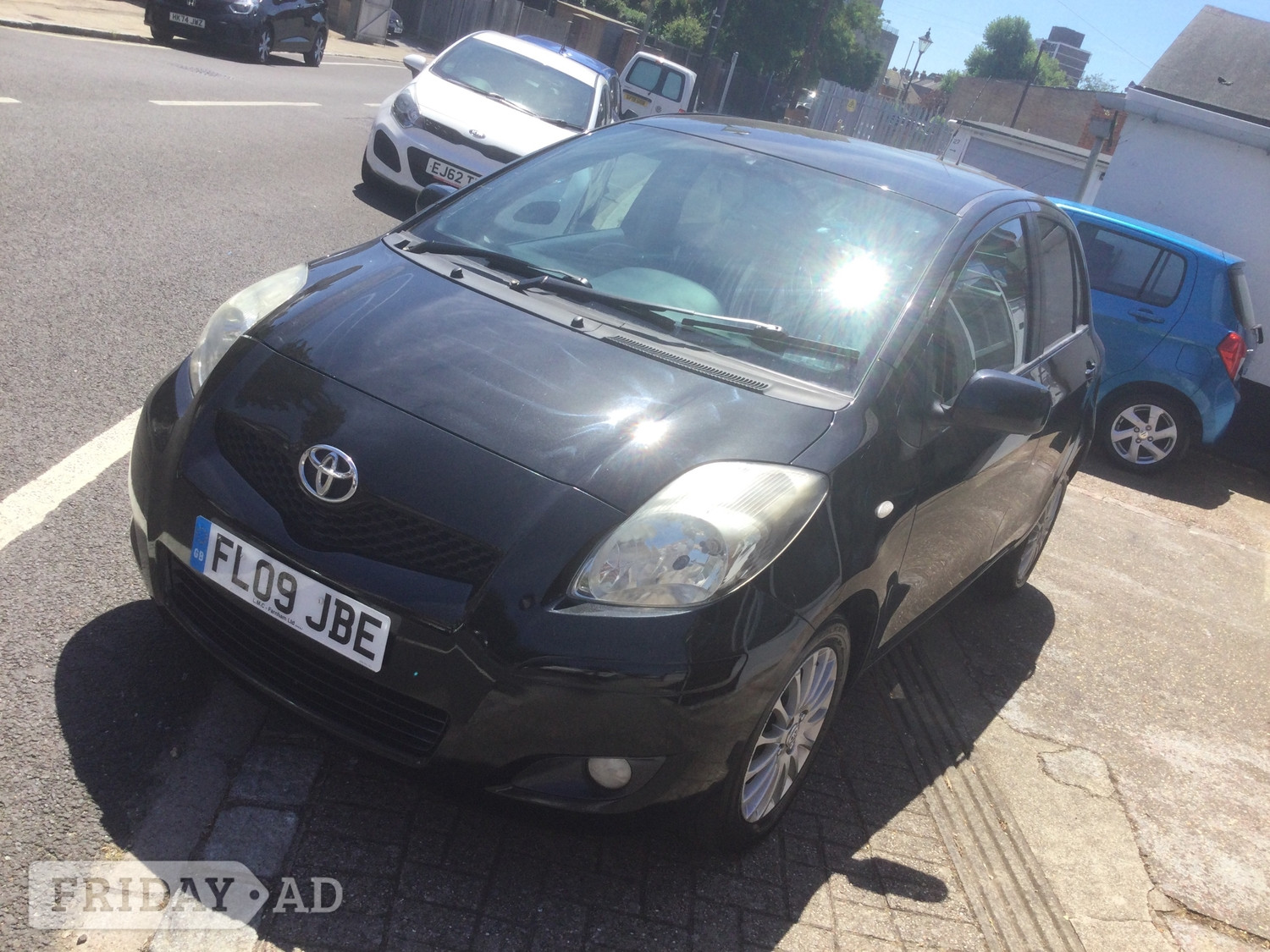 Toyota Yaris 2009 - Cars