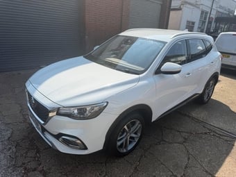 MG HS 2022