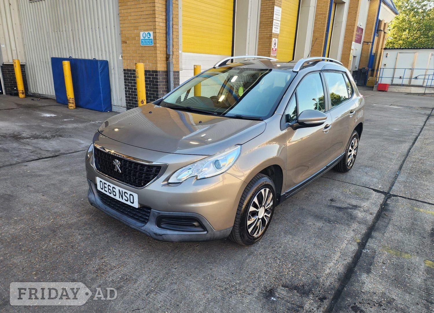 [ berth ]Peugeot 2008