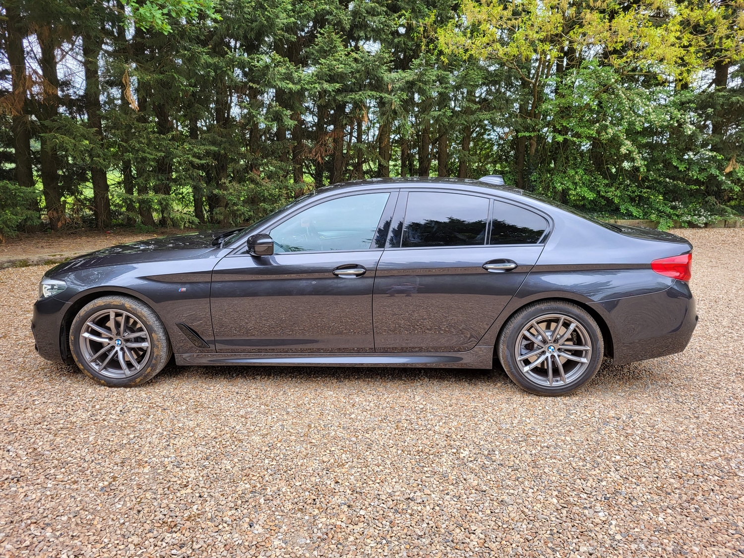 [ berth ]BMW 5 Series