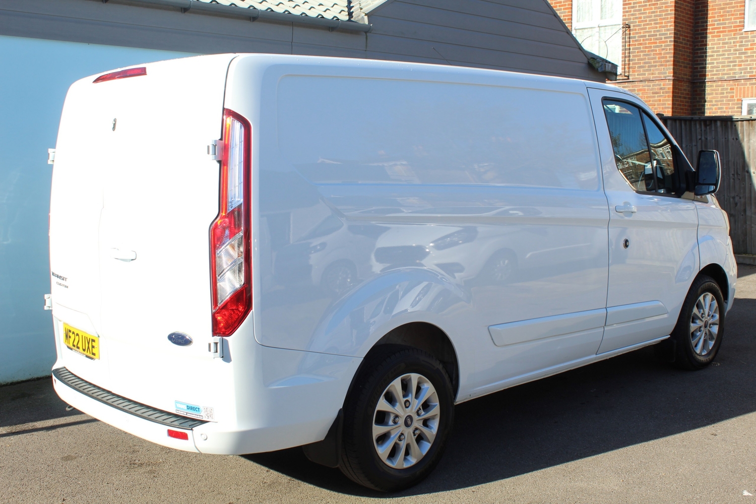 [ berth ]Ford Transit Custom