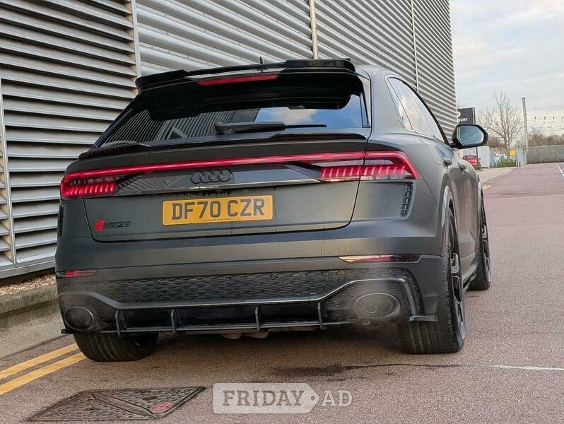[ berth ]Audi RS Q8