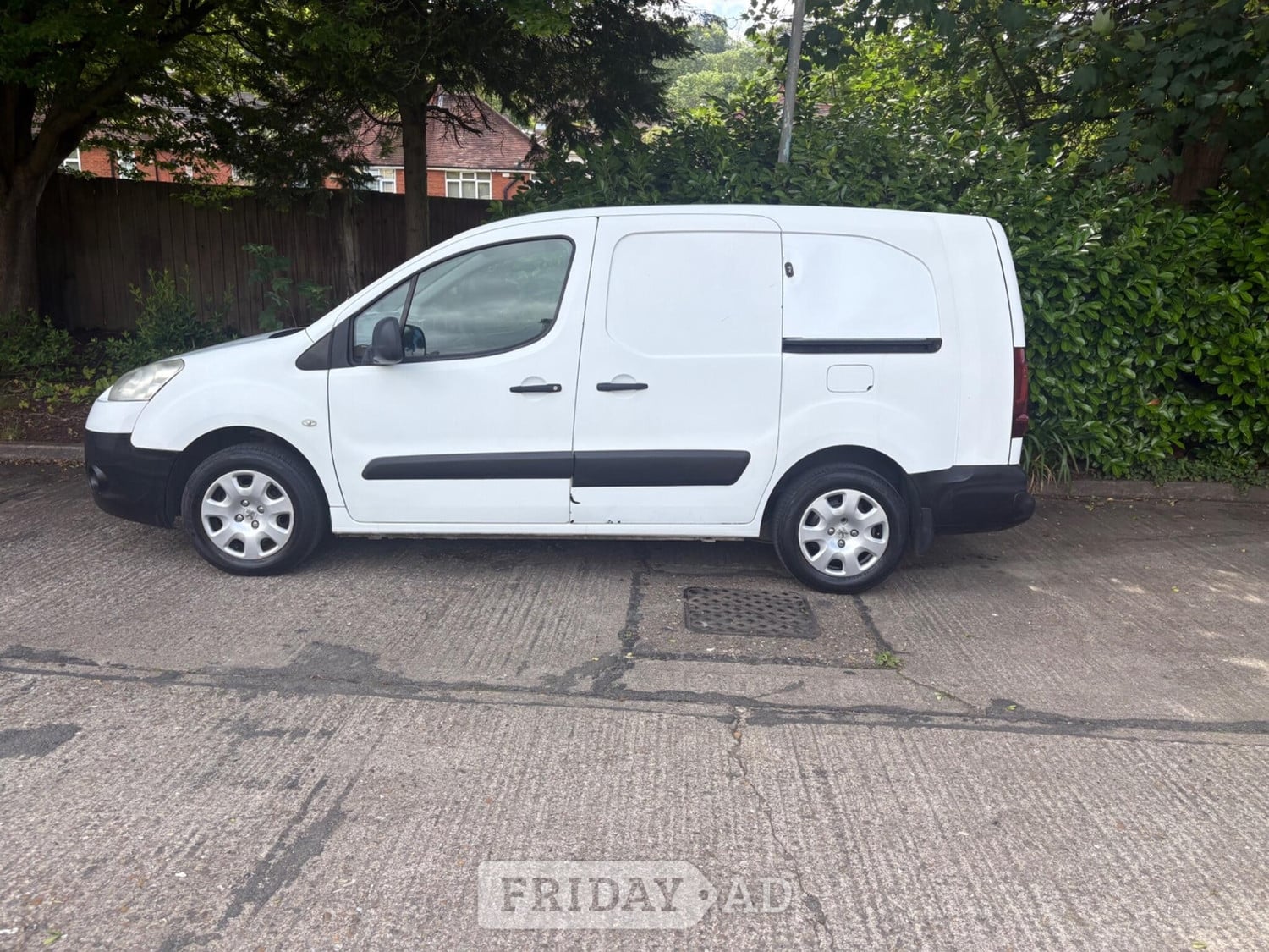 [ berth ]Peugeot Partner